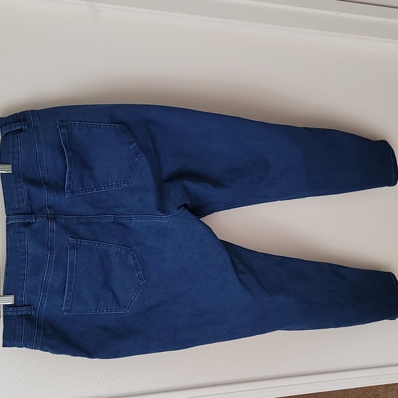 Forever 21 Plus Jeans - Picture 2 of 10
